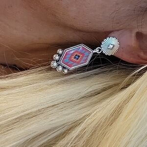 🔥LAST PAIR🔥 SOUTHWESTERN SERAPE EARRINGS